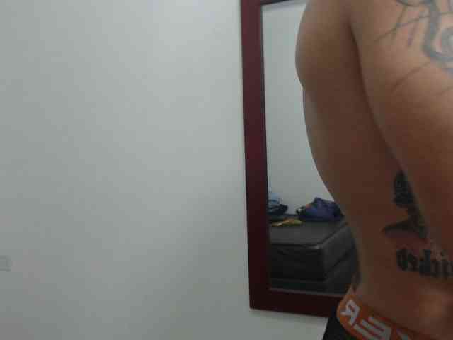 Xanderrt Sex Cam Show