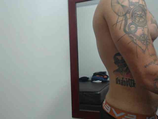 Xanderrt Sex Cam Show