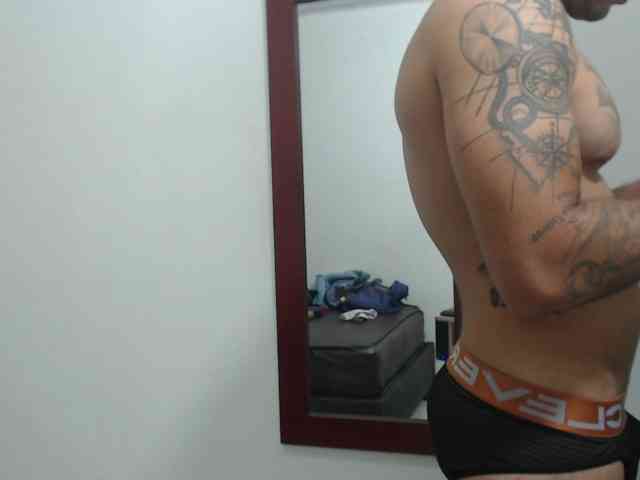 Xanderrt Sex Cam Show