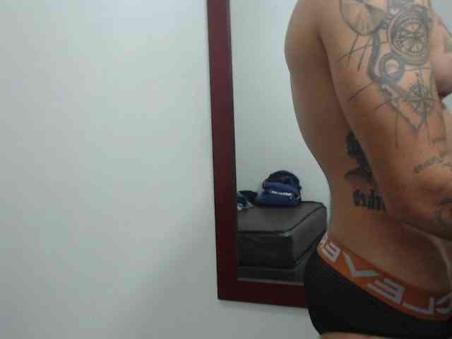 Xanderrt Sex Cam Show