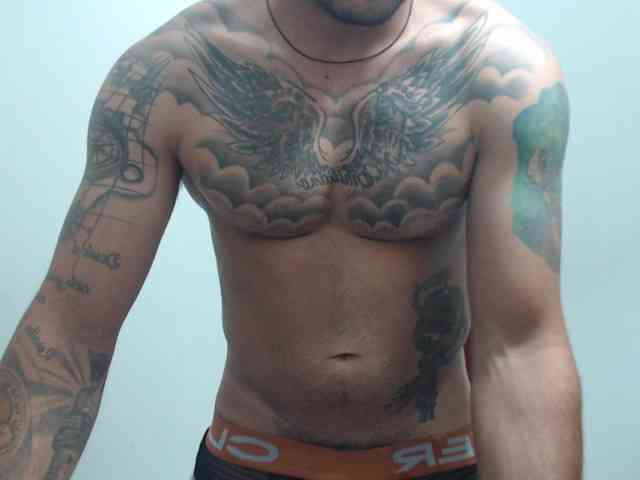 Xanderrt's cam show statistics and live stream