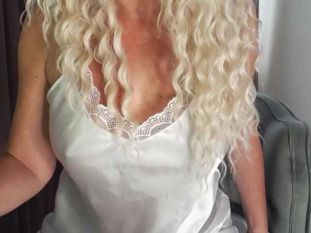 CarolinaHerrera live cam on BongaCams