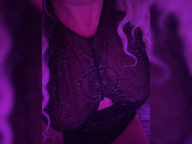 CarolinaHerrera live cam on BongaCams