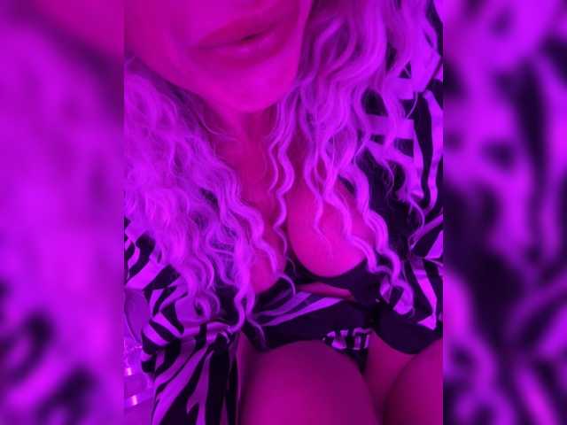 carolinaherrera live sex show