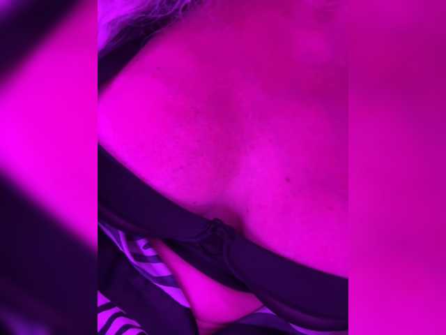 CarolinaHerrera live cam on BongaCams