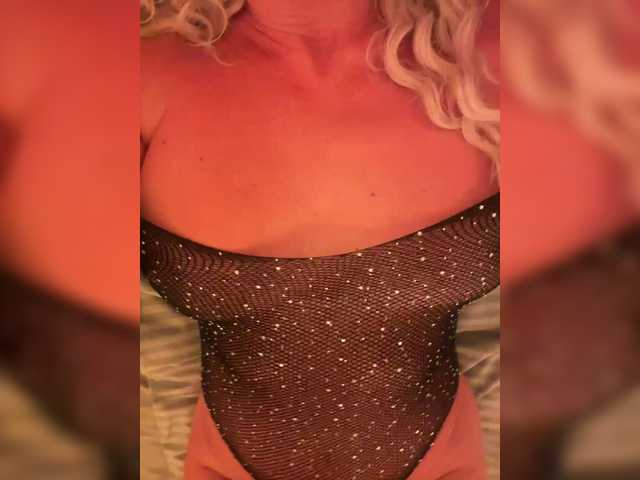 CarolinaHerrera live cam on BongaCams