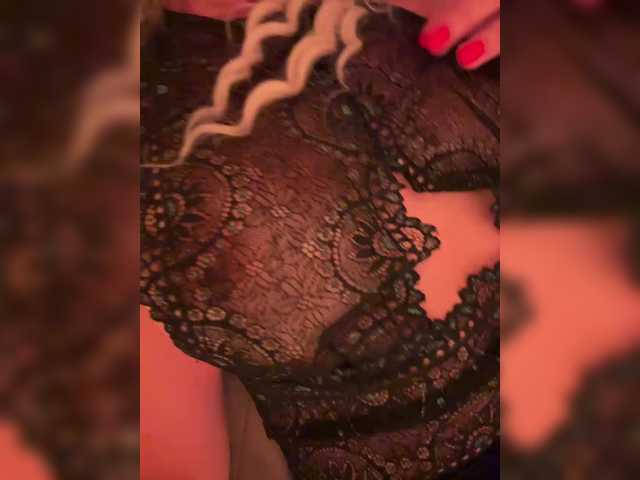 CarolinaHerrera live cam on BongaCams