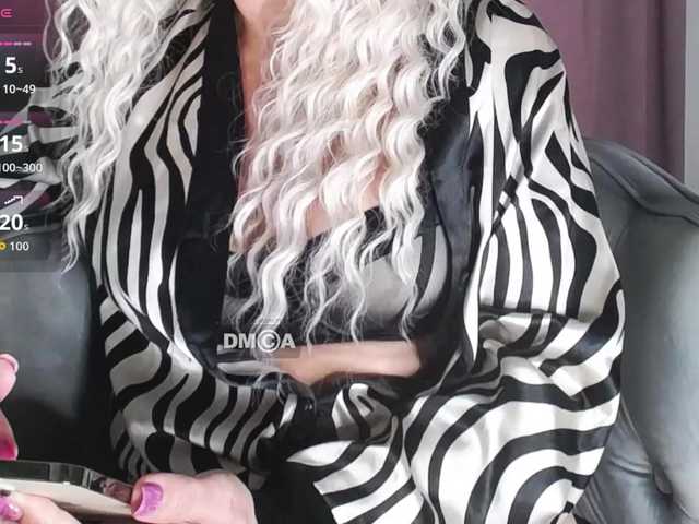 CarolinaHerrera live cam on BongaCams