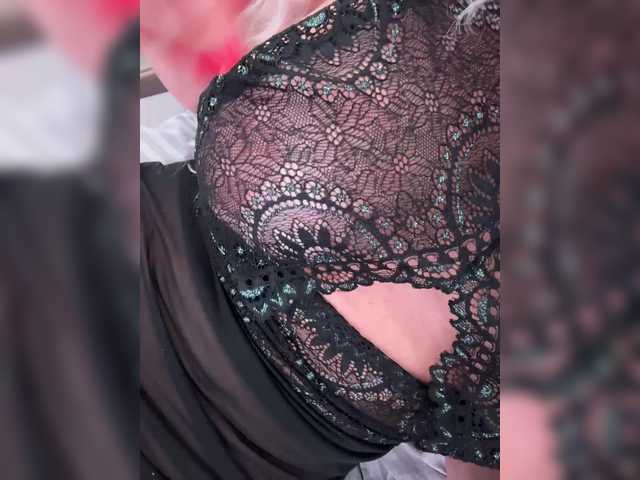 CarolinaHerrera live cam on BongaCams