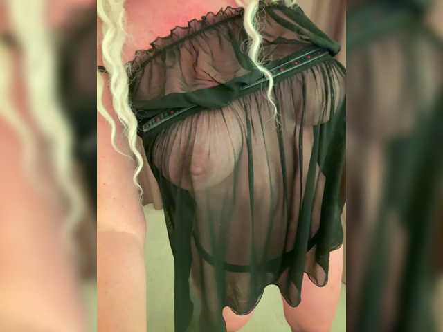 CarolinaHerrera live cam on BongaCams