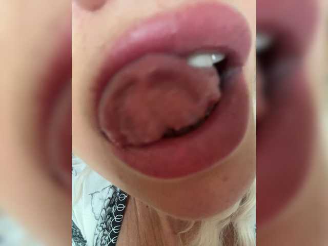 CarolinaHerrera live webcam show