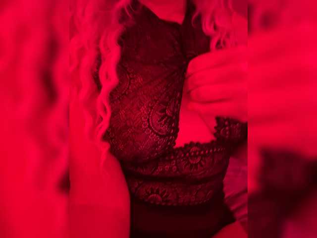 CarolinaHerrera live webcam show