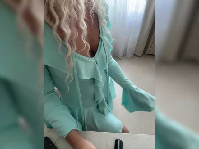 Live трансляция CarolinaHerrera - slutnetki.online