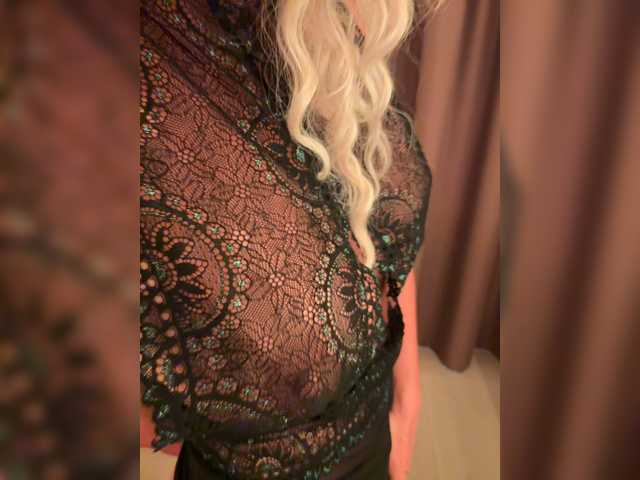 CarolinaHerrera live cam on BongaCams