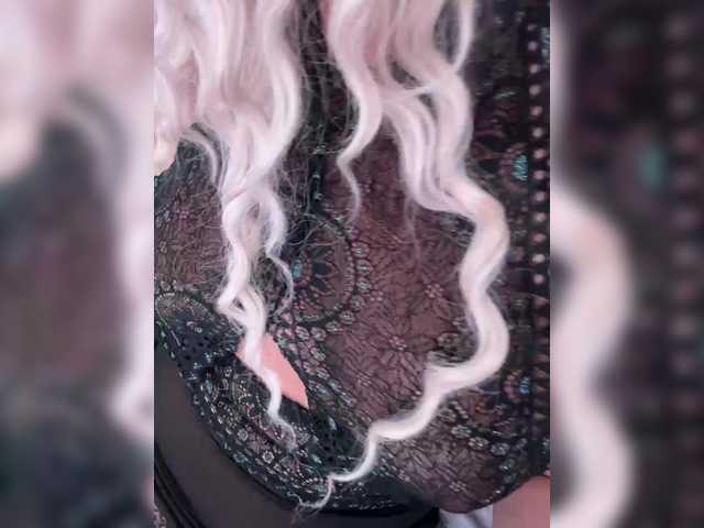 CarolinaHerrera live cam on BongaCams