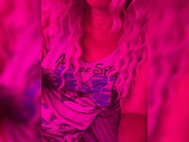CarolinaHerrera live cam on BongaCams