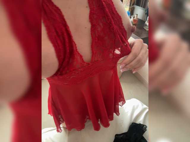 CarolinaHerrera live cam preview