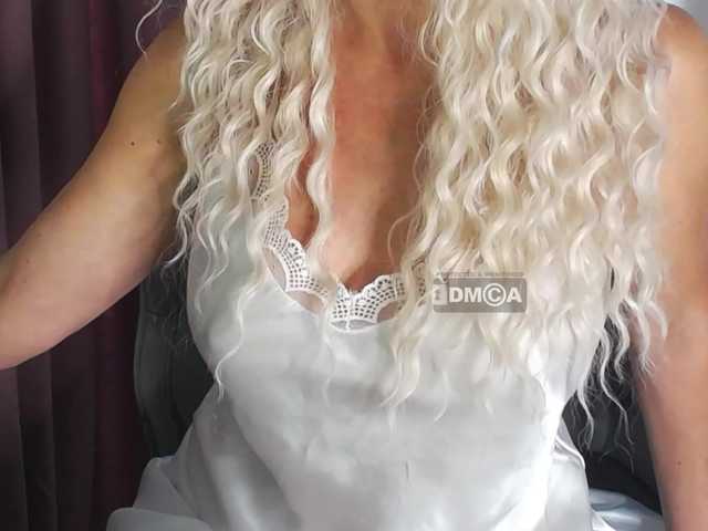 CarolinaHerrera live cam on BongaCams