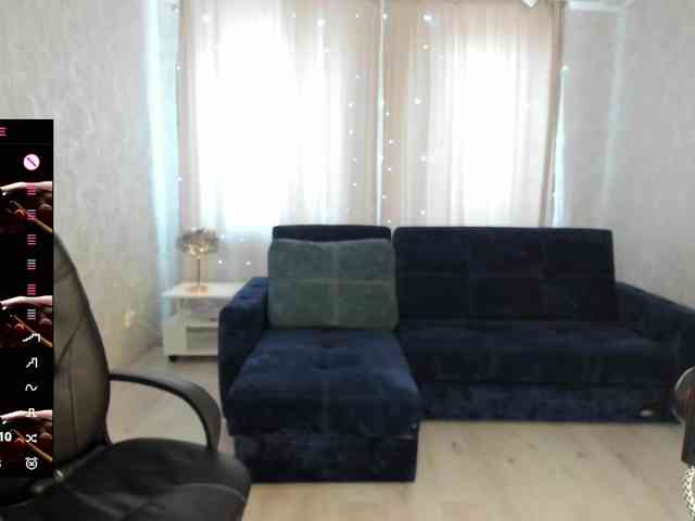 AdelinaGoddes webcam