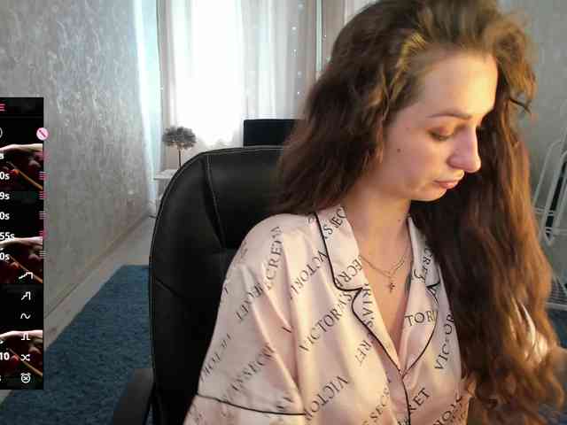 AdelinaGoddes AdelinaGoddes