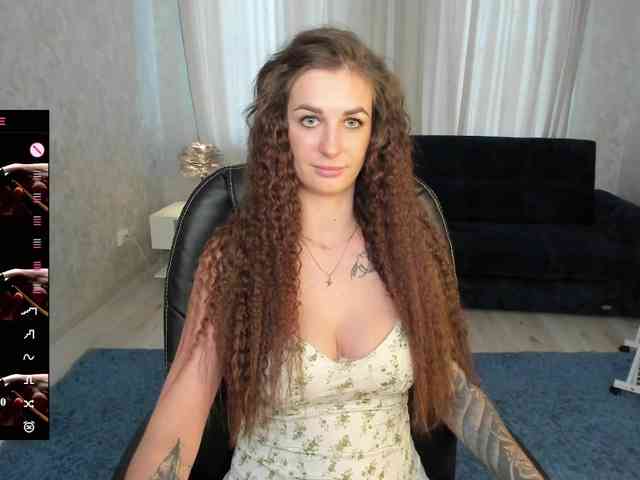AdelinaGoddes webcam