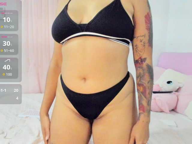 LucyMartelli live cam on BongaCams