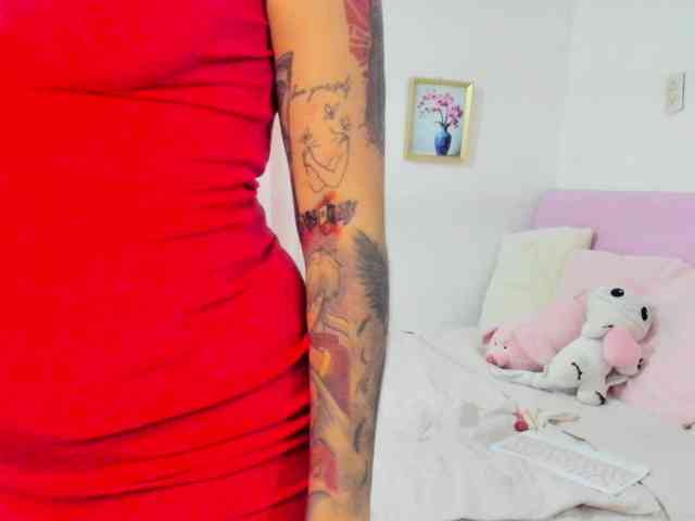 LucyMartelli webcam