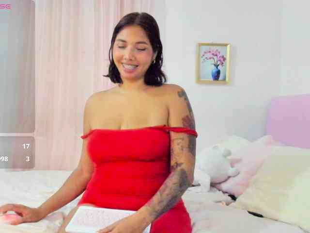 LucyMartelli webcam