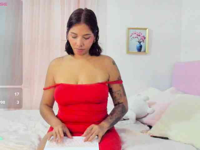 LucyMartelli webcam