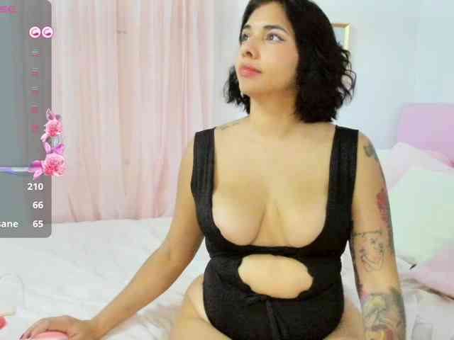 LucyMartelli webcam