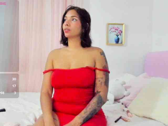 LucyMartelli webcam