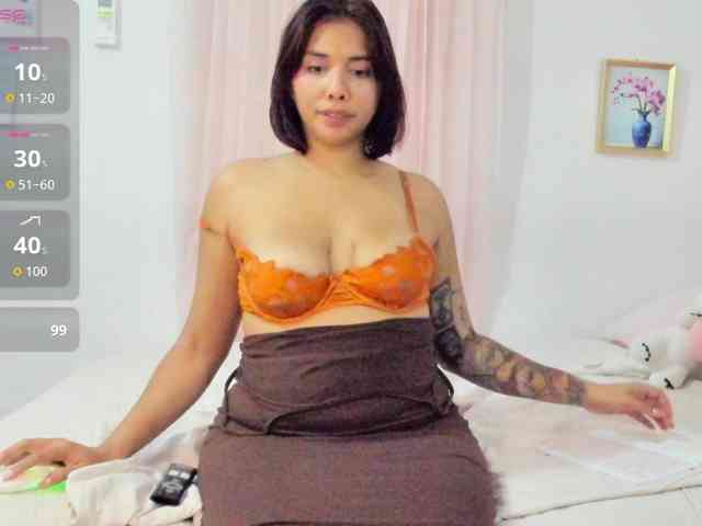 LucyMartelli Live Webcam on BongaCams