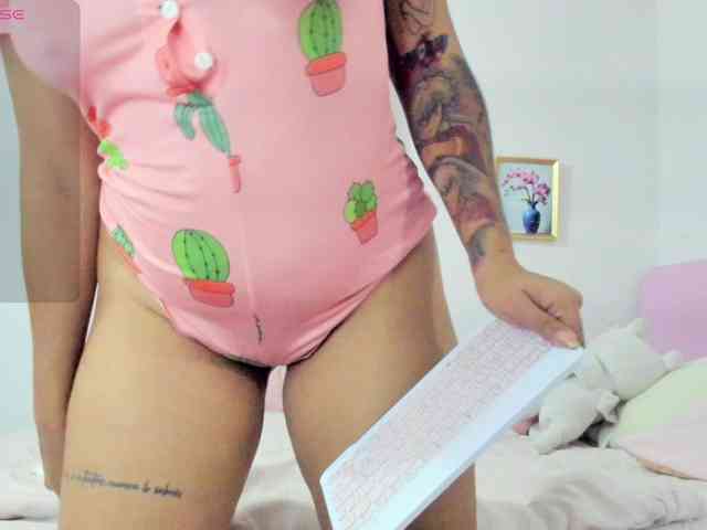 LucyMartelli webcam