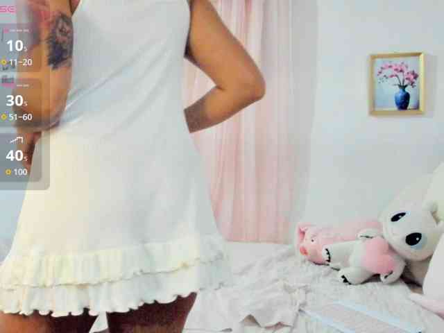 LucyMartelli webcam