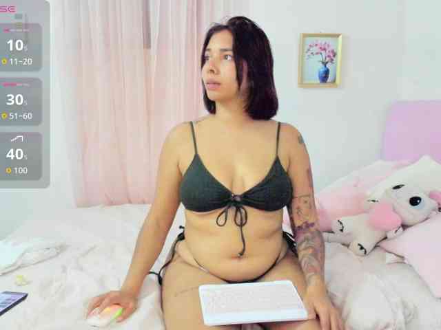 LucyMartelli webcam