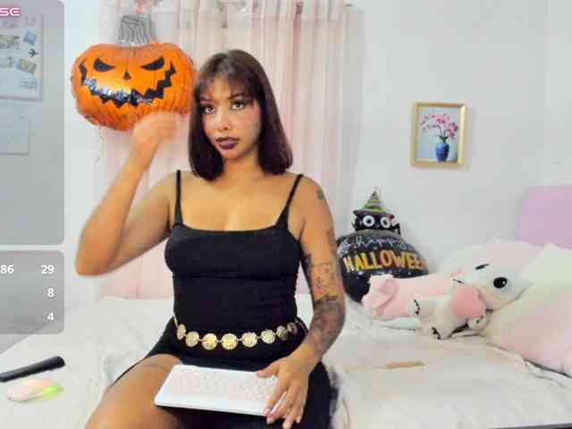 LucyMartelli LucyMartelli