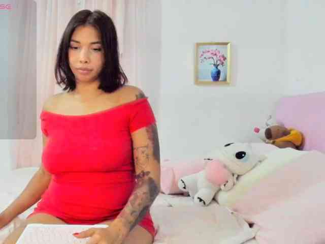 LucyMartelli webcam