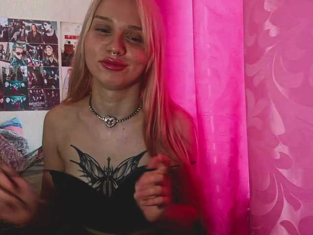 ThanhMetzel live cam on BongaCams