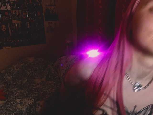 ThanhMetzel live cam on BongaCams
