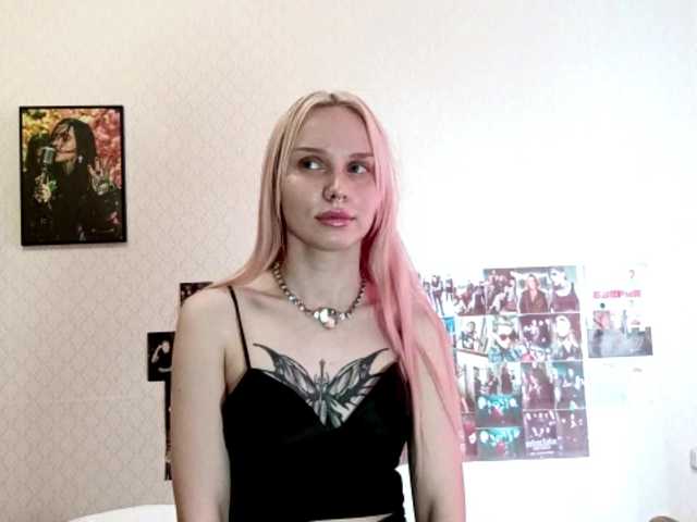 ThanhMetzel live cam on BongaCams