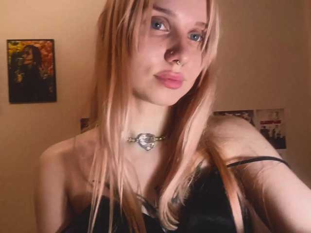 ThanhMetzel live cam on BongaCams