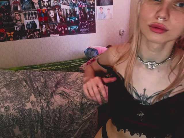 ThanhMetzel live cam on BongaCams