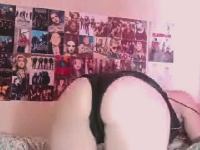 ThanhMetzel live cam on BongaCams