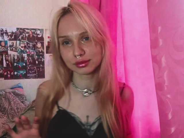 ThanhMetzel live cam on BongaCams