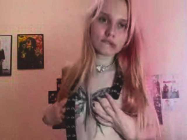 ThanhMetzel live cam on BongaCams