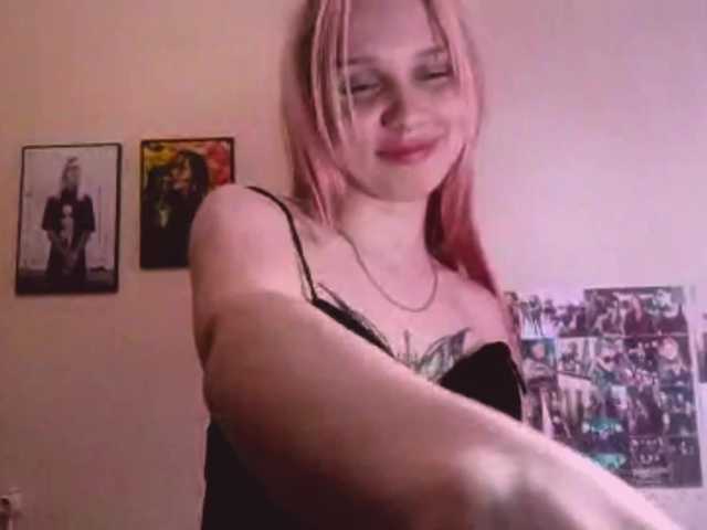 ThanhMetzel live cam on BongaCams