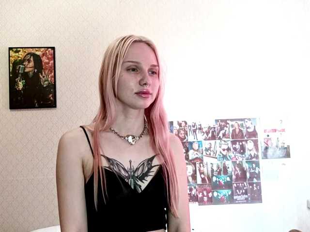 ThanhMetzel live cam on BongaCams
