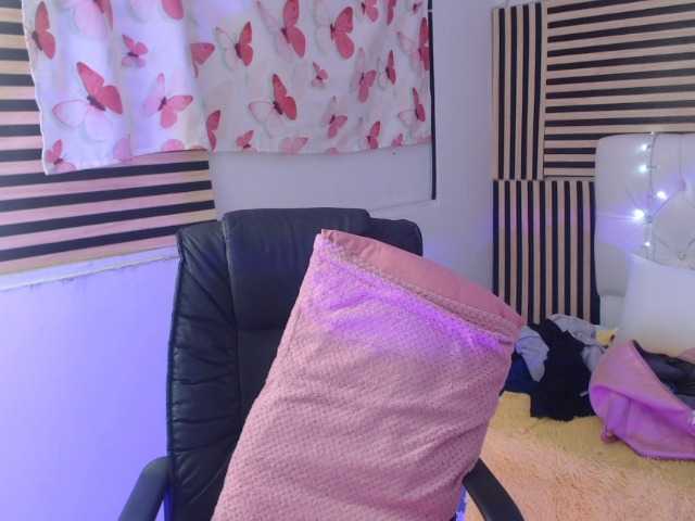 jenjenfunx live cam on BongaCams