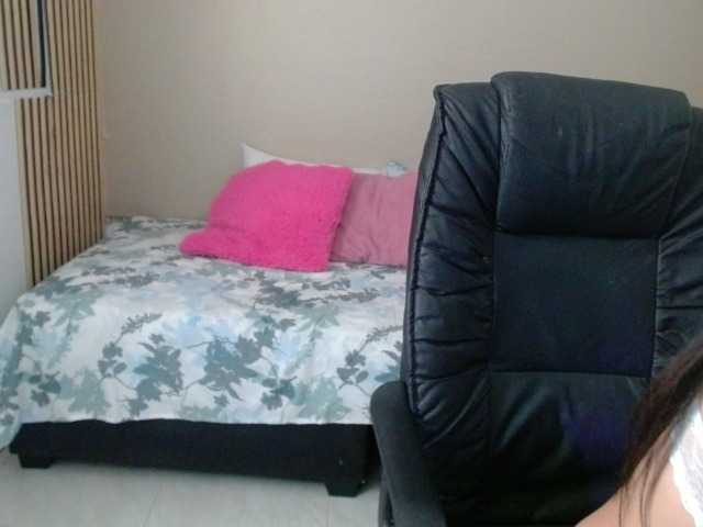 jenjenfunx live cam on BongaCams