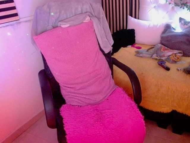 jenjenfunx live cam on BongaCams